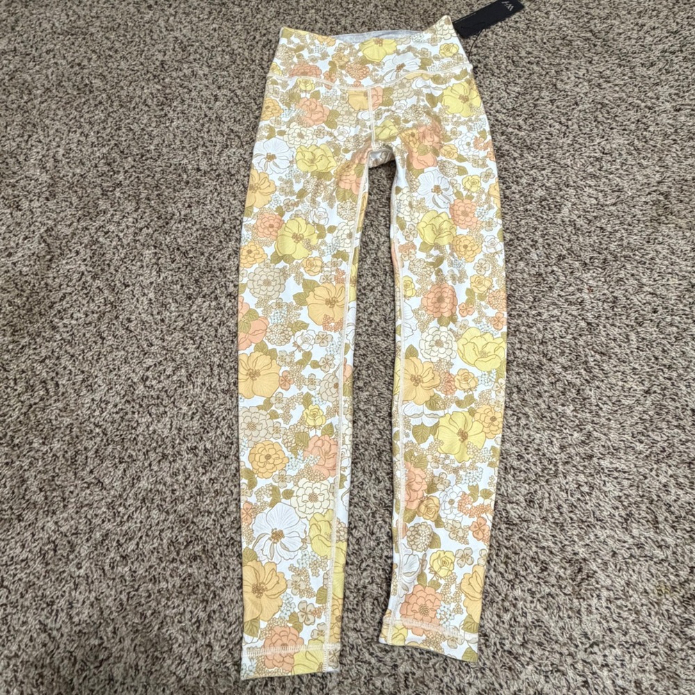 WITH Wear It To Heart Womens Reversible HW Leggings 1966 Tangerine Floral M NEW